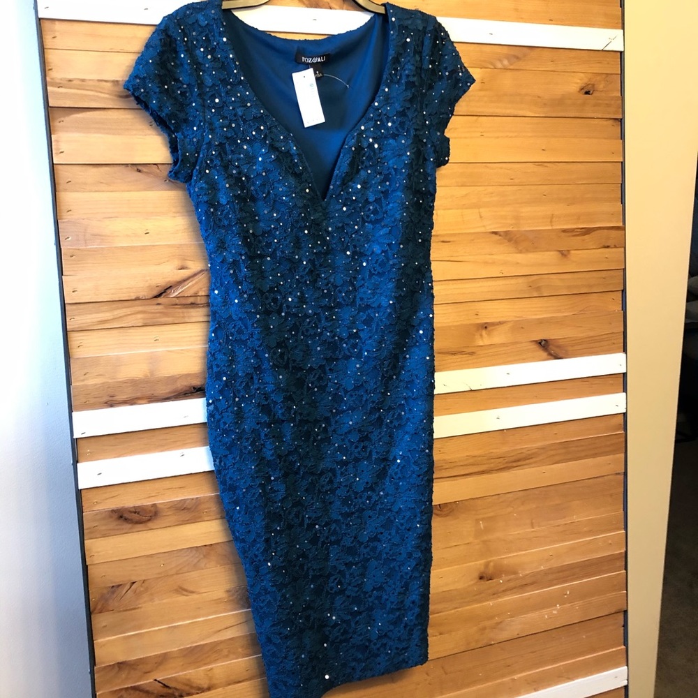 Roz and Ali gorgeous blue lace dress- NWT